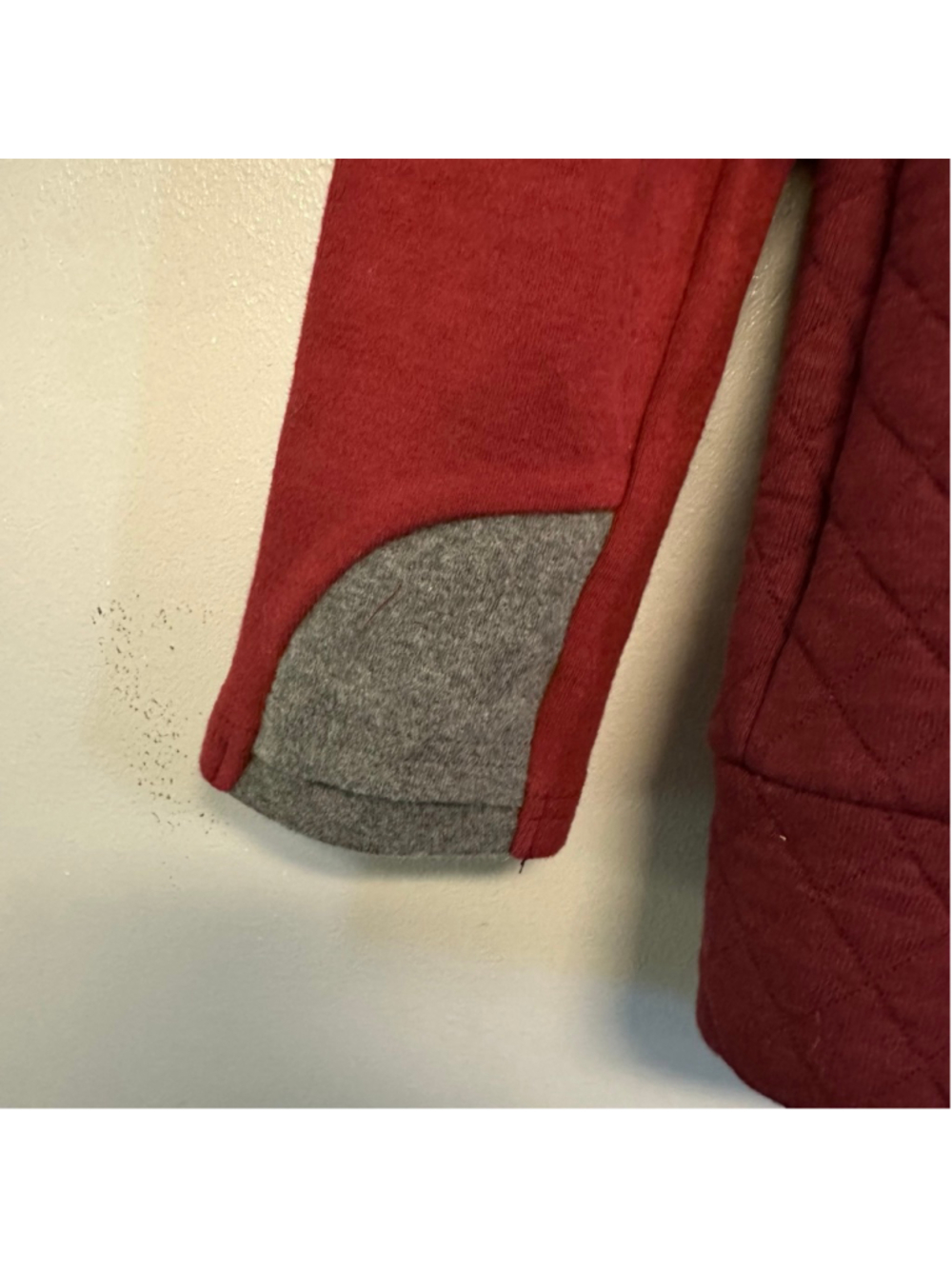 NWT Ampersand Avenue Red & Gray Quilted Hoodie women’s Size Small - Picture 10 of 10